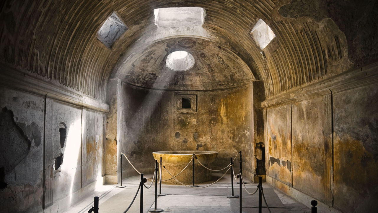 <p>Značajan centar javnog života u Starom Rimu bila su<strong> javna kupatila - terme</strong> kojima su svi stanovnici imali pristup.&nbsp;</p>